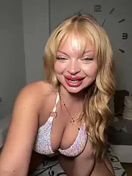_Lilly_angel from StripChat is Freechat