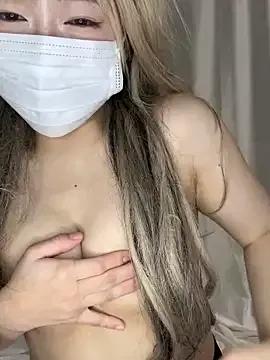 _Lily_xx from StripChat