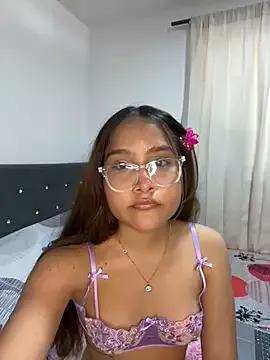 _lizzybrit_ webcams show profile image 
