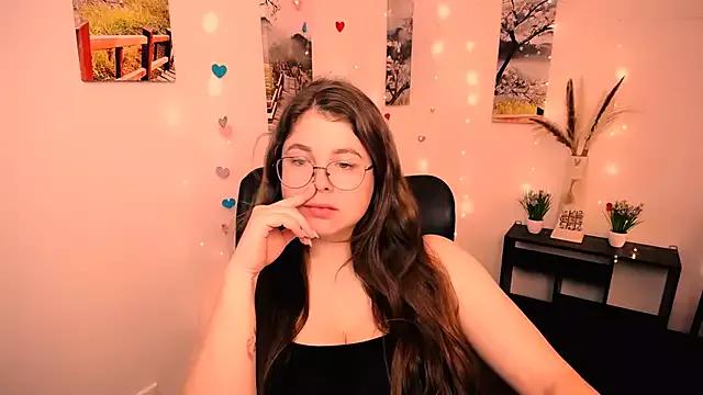 _Lovely_Mary from StripChat is Freechat