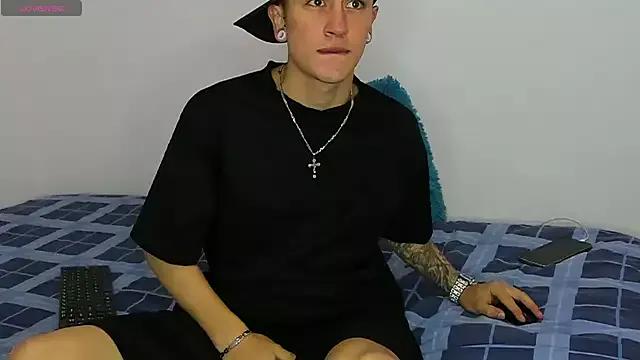 _lukyan_ webcams show profile image 