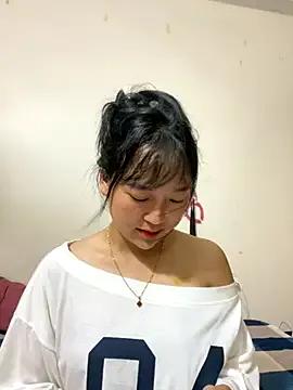 _lyli_linh_ webcams show profile image 