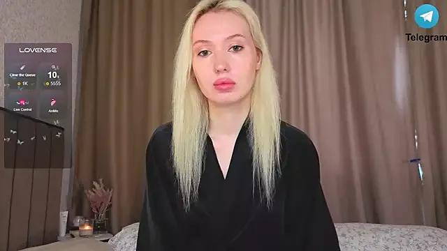 Explore our live girls sluts from our Custom and Multi clubs and checkout exclusive access to highly interactive content, such as shape, hair, titties, pussy type and many more.