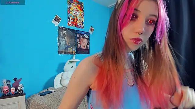 Explore our live girls sluts from our Custom and Multi clubs and checkout exclusive access to highly interactive content, such as shape, hair, titties, pussy type and many more.
