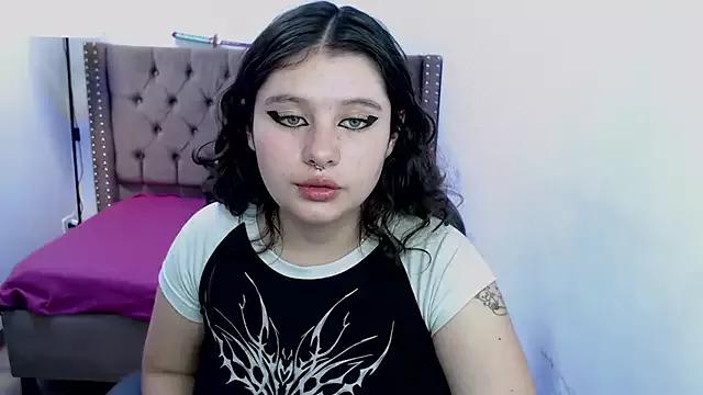 _MoonBlue_ from StripChat is Freechat