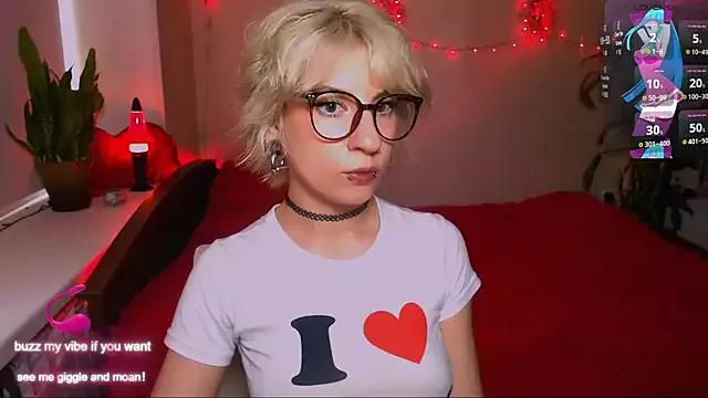 Explore our live girls sluts from our Custom and Multi clubs and checkout exclusive access to highly interactive content, such as shape, hair, titties, pussy type and many more.