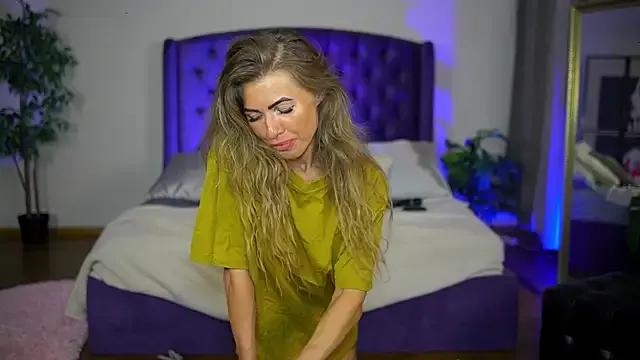 Explore our live girls sluts from our Custom and Multi clubs and checkout exclusive access to highly interactive content, such as shape, hair, titties, pussy type and many more.