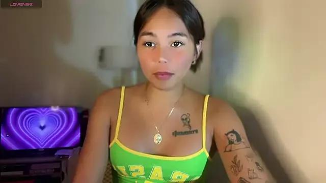 Explore our live girls sluts from our Custom and Multi clubs and checkout exclusive access to highly interactive content, such as shape, hair, titties, pussy type and many more.