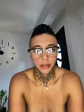 _PhillipBrown from StripChat is Freechat