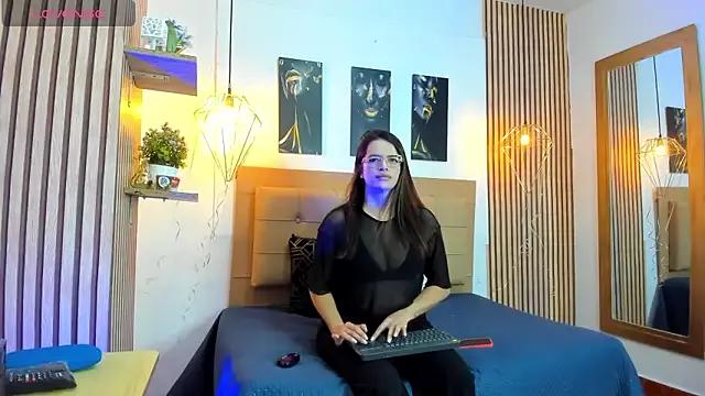 _samanthaa_foxx from StripChat is Freechat