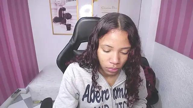 Explore our live girls sluts from our Custom and Multi clubs and checkout exclusive access to highly interactive content, such as shape, hair, titties, pussy type and many more.