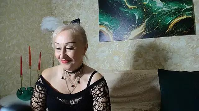 Explore our live girls sluts from our Custom and Multi clubs and checkout exclusive access to highly interactive content, such as shape, hair, titties, pussy type and many more.
