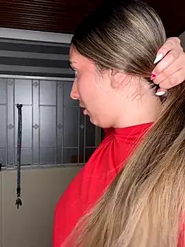 _Sarah_honeey_ from StripChat is Freechat