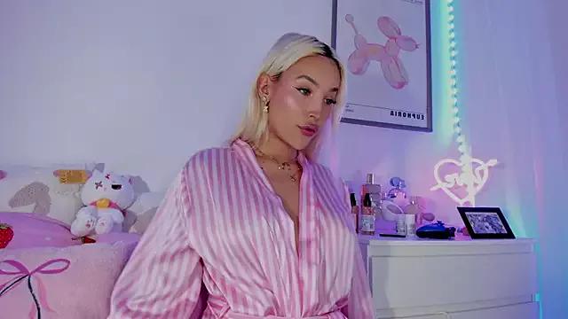 _viioletweekend_ from StripChat