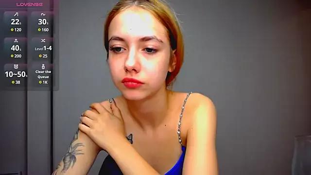 Explore our live girls sluts from our Custom and Multi clubs and checkout exclusive access to highly interactive content, such as shape, hair, titties, pussy type and many more.