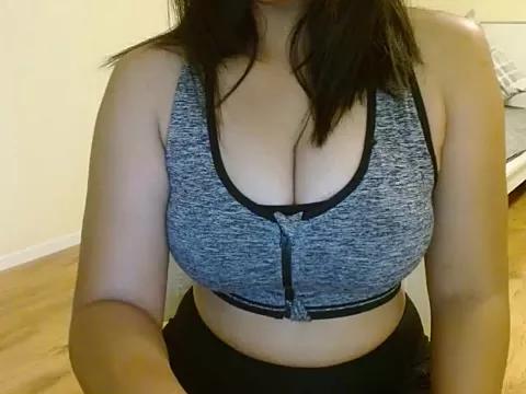 aahna33 from StripChat