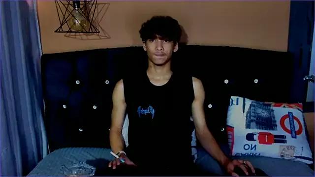 aaron_schott from StripChat is Freechat