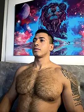 Aaroncolombia webcams show profile image 