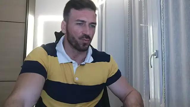 AaronMusclesAndFeet from StripChat is Freechat