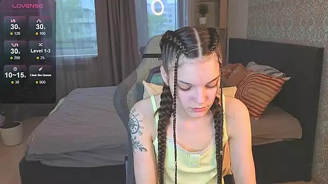 abbey_luna from StripChat is Freechat