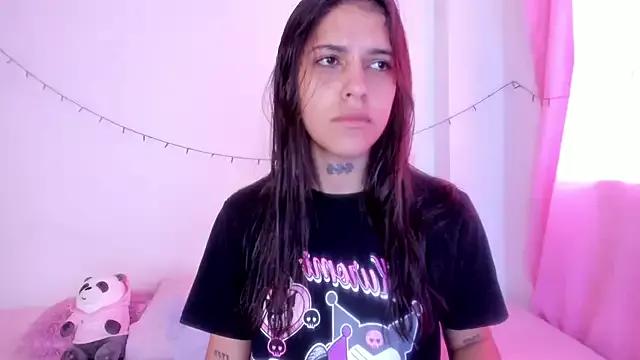 Abby_roussee from StripChat is Freechat