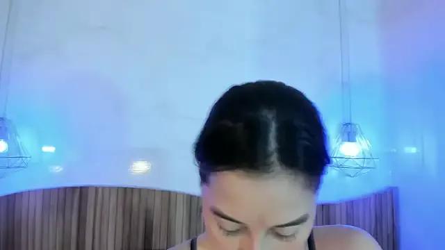 Explore our live girls sluts from our Custom and Multi clubs and checkout exclusive access to highly interactive content, such as shape, hair, titties, pussy type and many more.