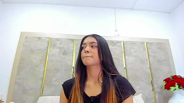 Explore our live girls sluts from our Custom and Multi clubs and checkout exclusive access to highly interactive content, such as shape, hair, titties, pussy type and many more.