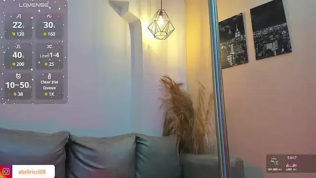 abril_ricci on StripChat