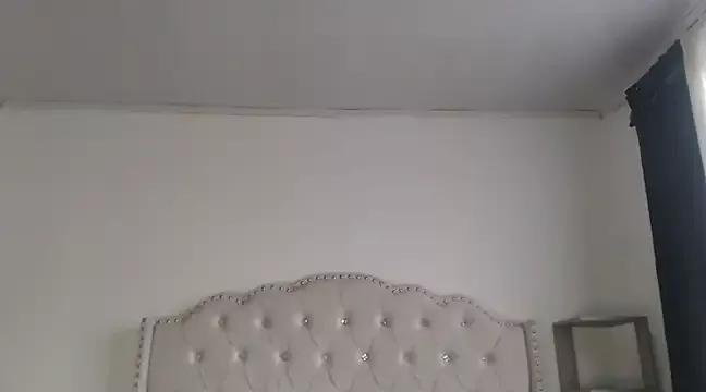 Abril_Squirt from StripChat is Freechat