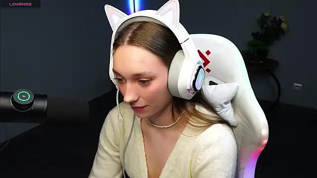 AccaCrago from StripChat