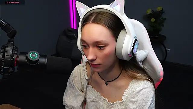AccaCrago from StripChat