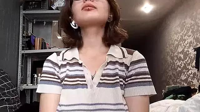 Explore our live girls sluts from our Custom and Multi clubs and checkout exclusive access to highly interactive content, such as shape, hair, titties, pussy type and many more.