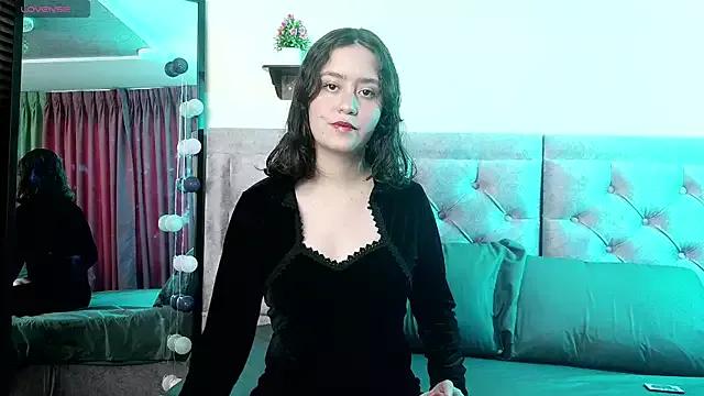 AdahJustice webcams show profile image 