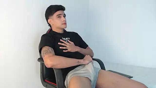 adam_levis17 from StripChat