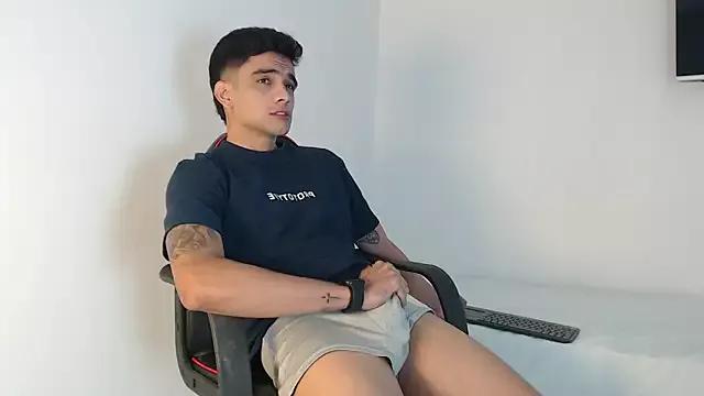 adam_levis17 from StripChat