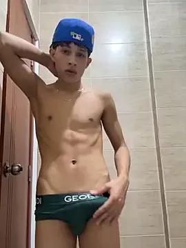 Explore our live girls sluts from our Custom and Multi clubs and checkout exclusive access to highly interactive content, such as shape, hair, titties, pussy type and many more.