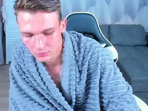 AdamGold01 from StripChat
