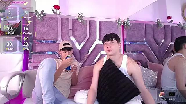 Explore our live girls sluts from our Custom and Multi clubs and checkout exclusive access to highly interactive content, such as shape, hair, titties, pussy type and many more.