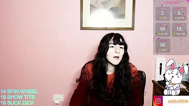 Explore our live girls sluts from our Custom and Multi clubs and checkout exclusive access to highly interactive content, such as shape, hair, titties, pussy type and many more.