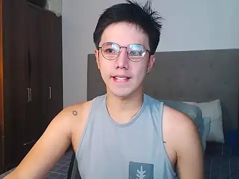 Addictiveboi from StripChat