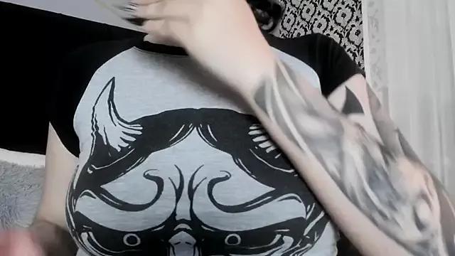 Adeelinee from StripChat