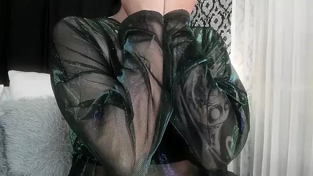 Adeelinee from StripChat