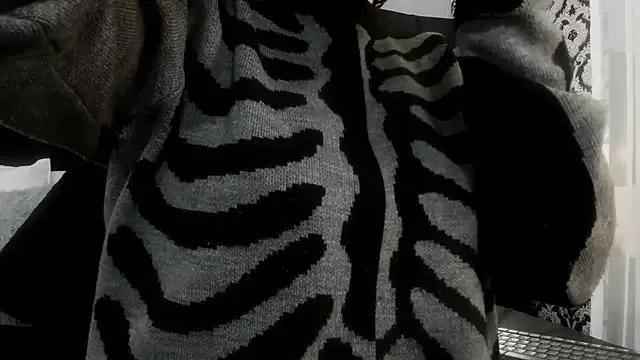 Adeelinee from StripChat