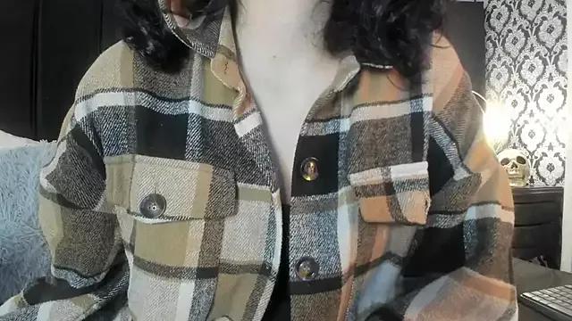 Adeelinee from StripChat