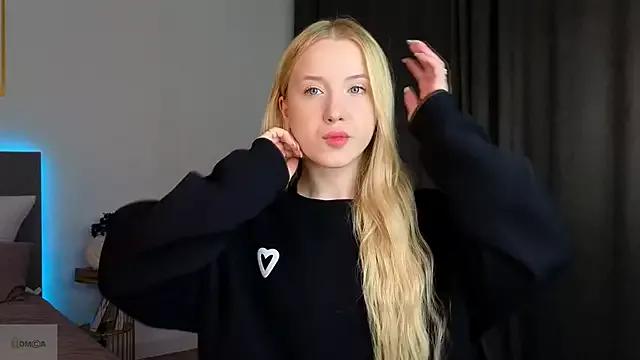 Explore our live girls sluts from our Custom and Multi clubs and checkout exclusive access to highly interactive content, such as shape, hair, titties, pussy type and many more.