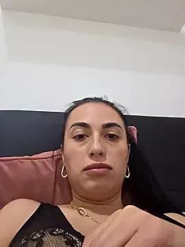 Adelexxx02 webcams show profile image 