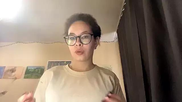 adelina_rich from StripChat is Freechat