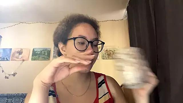 adelina_rich from StripChat is Freechat