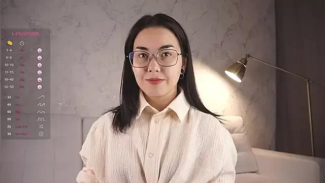 AdelinaStayner webcams show profile image 