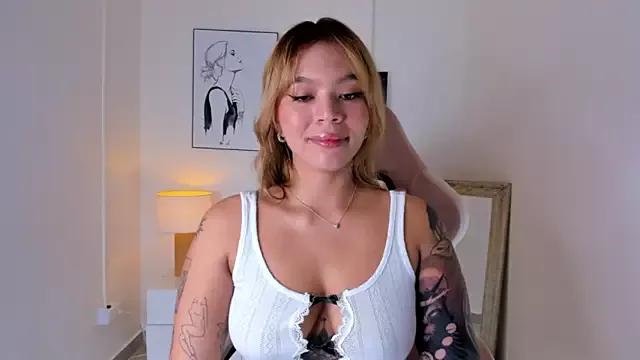 Adria_ross webcams show profile image 